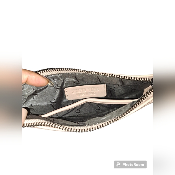 Simply Vera Vera Wang Joyce Wristlet Tan NWOT - Picture 4 of 7